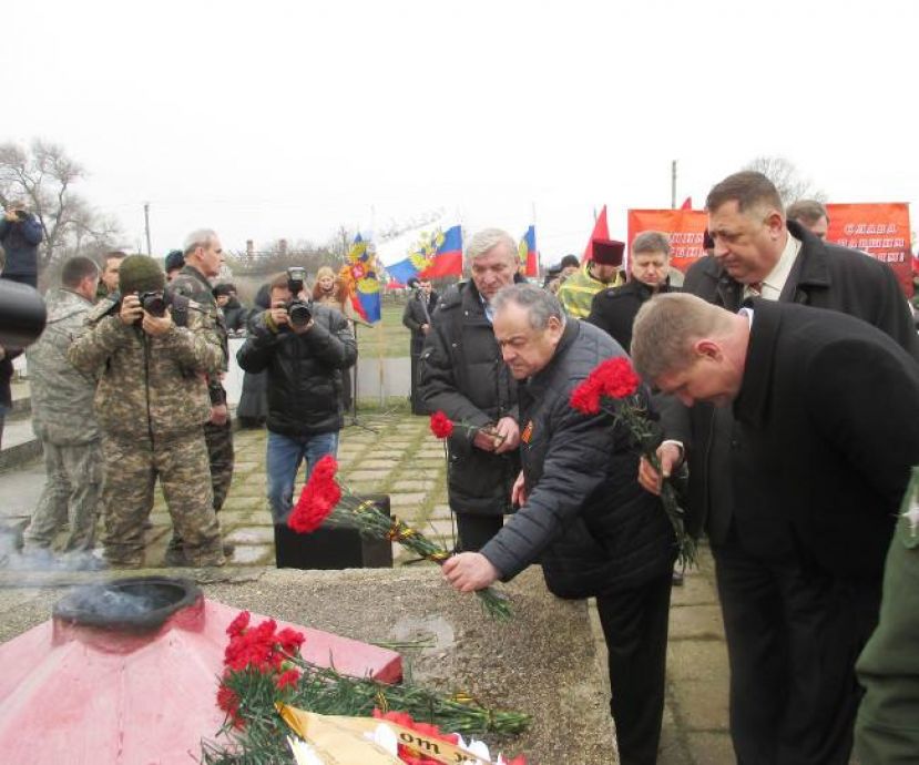 28 января 2016 года в Ленинском районе перезахоронили погибших воинов.