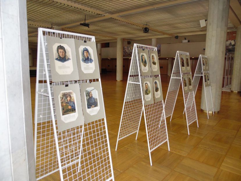 Выставка, в здании Администрации Президента РФ, «Никто не забыт, ни что не забыто».